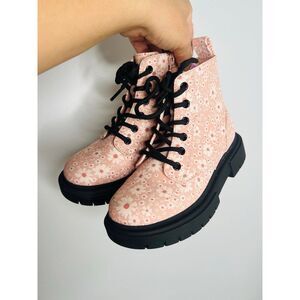 NWOB Art Class Kids Floral Lace Up Zipper Boots Size‎ 1